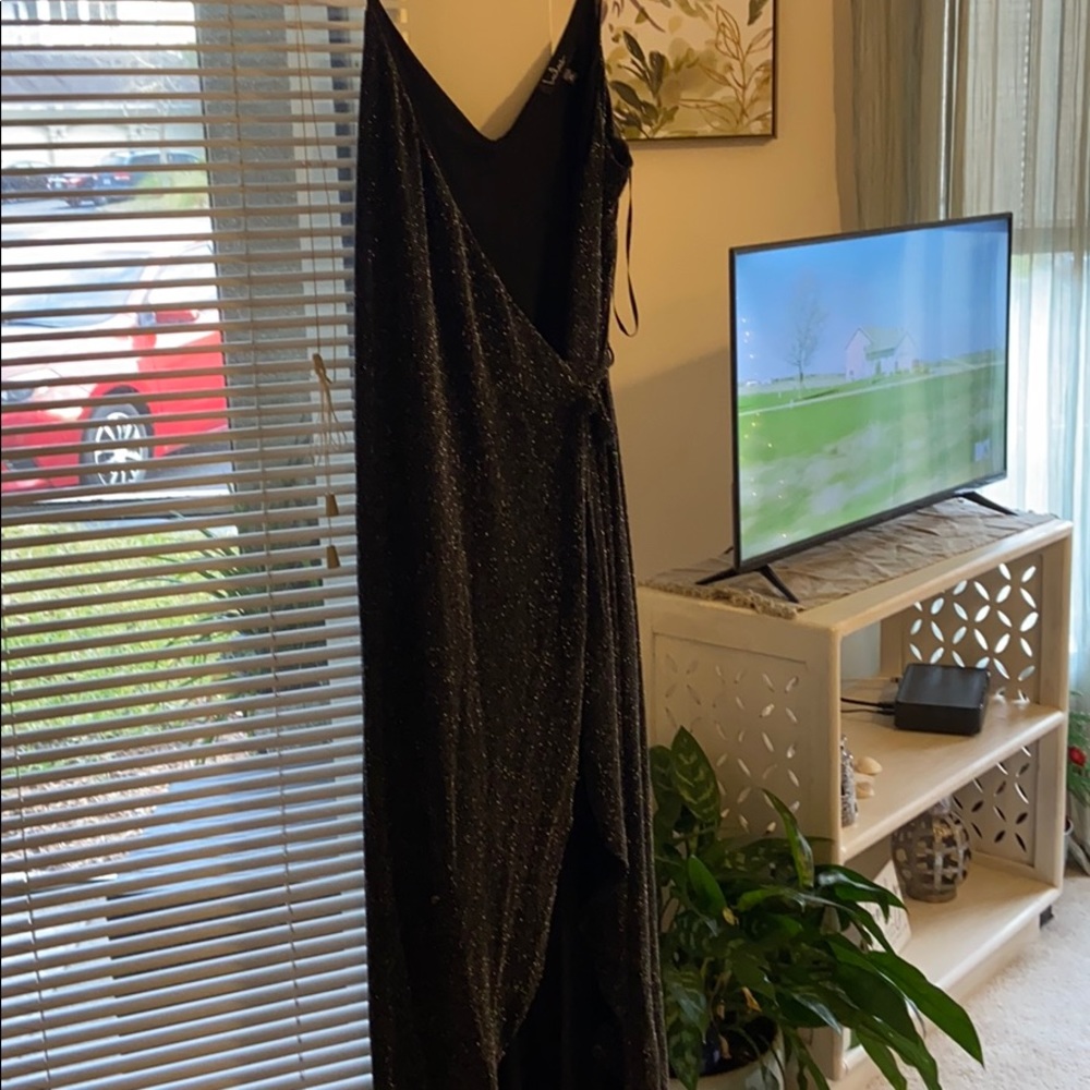 LULUS BLACK DRESS